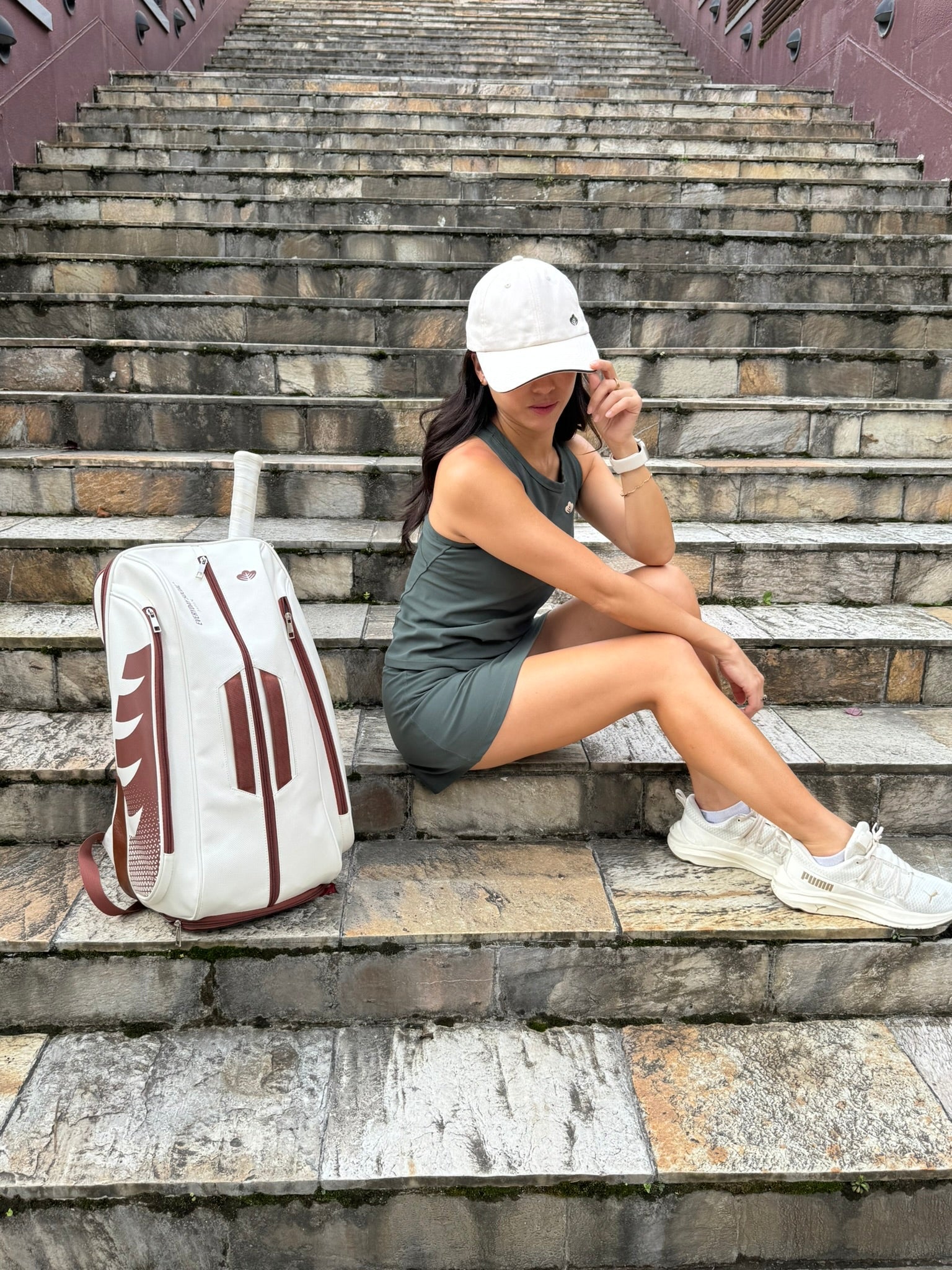 EVERYDAY SOCIAL® - The Courtside Paddle Bag [Truffle Brown]